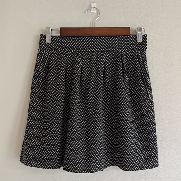 Juniors Mini Skirt NWT - Picture 2 of 6